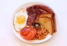 Angielska kuchnia – specyficzna i pełna tłuszczu. english breakfast angielskie sniadanie